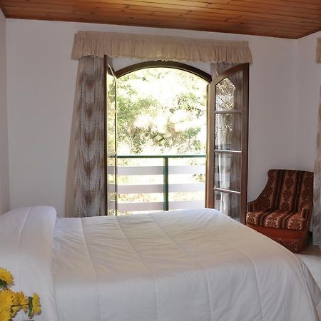 Hotel Vila Regina Campos do Jordão エクステリア 写真