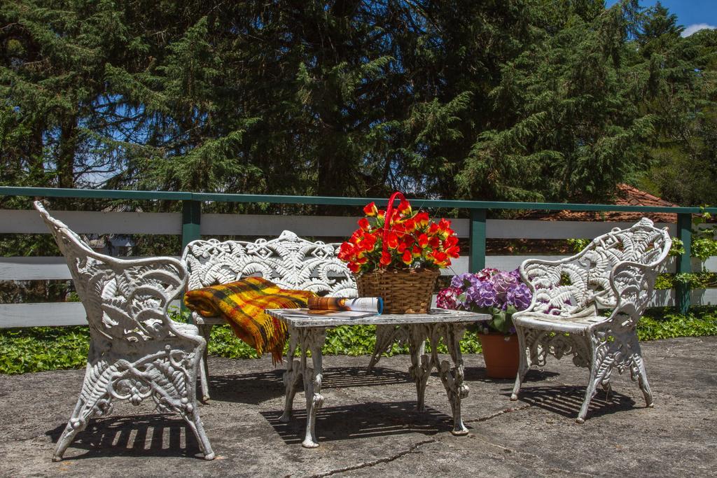 Hotel Vila Regina Campos do Jordão エクステリア 写真