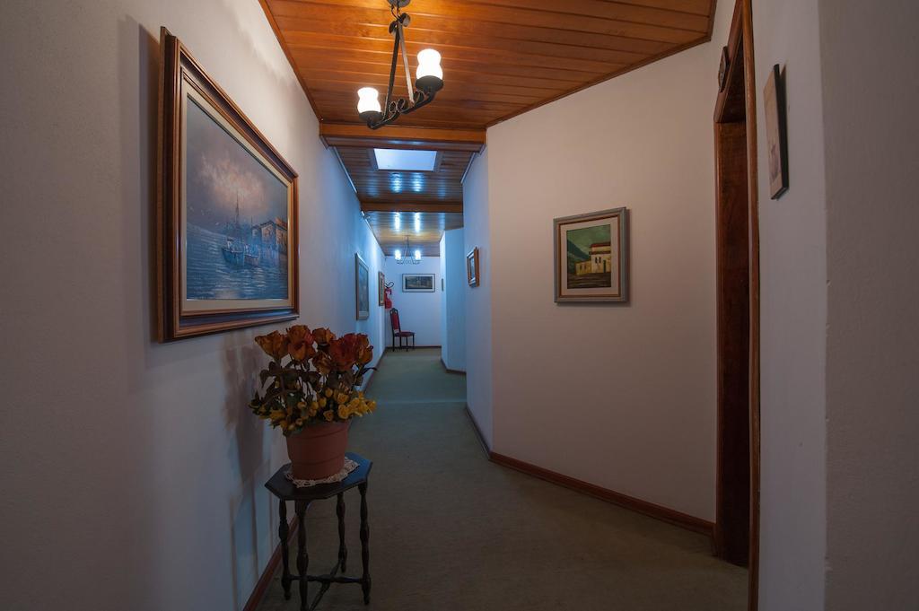 Hotel Vila Regina Campos do Jordão エクステリア 写真