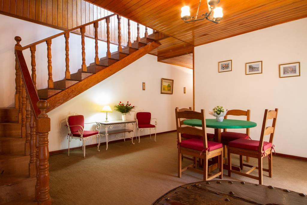 Hotel Vila Regina Campos do Jordão エクステリア 写真