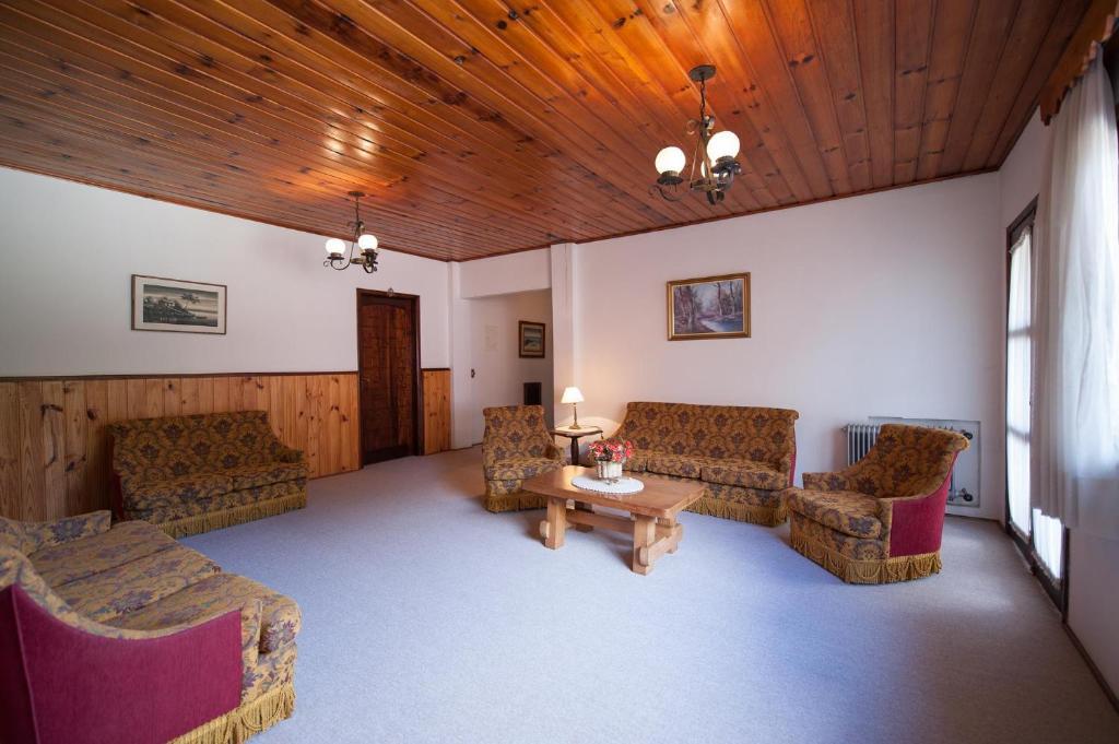 Hotel Vila Regina Campos do Jordão エクステリア 写真